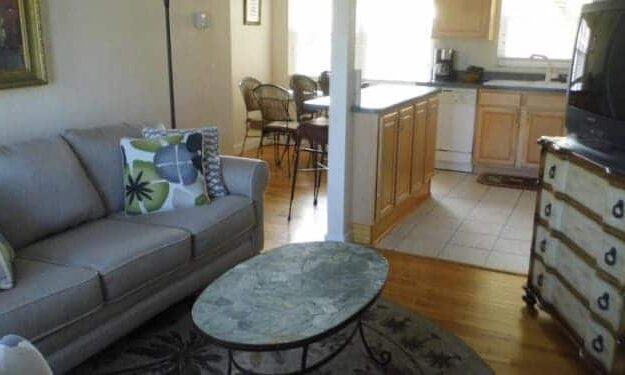 Sister Property Two Bedroom, Island&#039;s End Resort