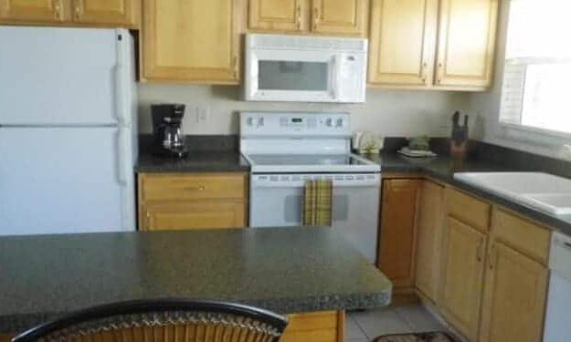 Sister Property One Bedroom, Island&#039;s End Resort
