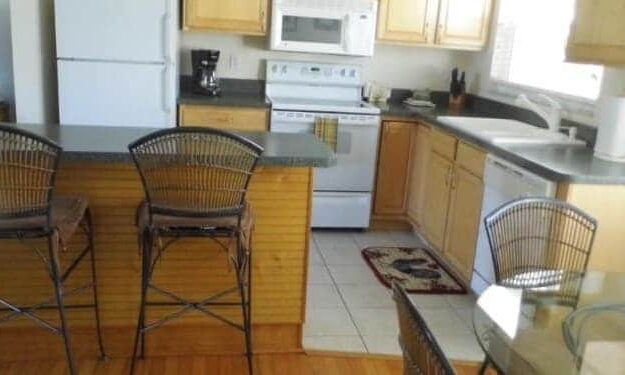 Sister Property One Bedroom, Island&#039;s End Resort