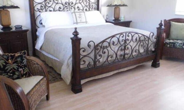 Sister Property Two Bedroom, Island&#039;s End Resort