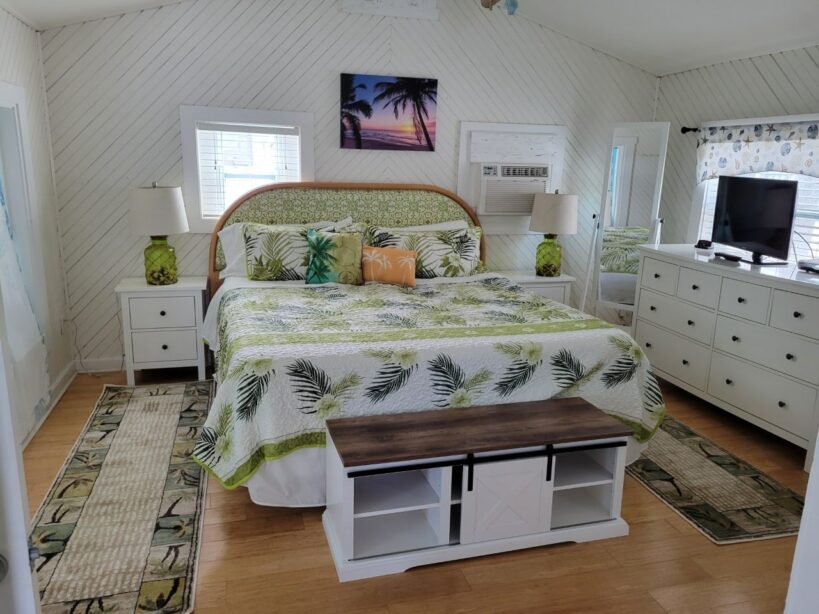 Villa B, Island&#039;s End Resort