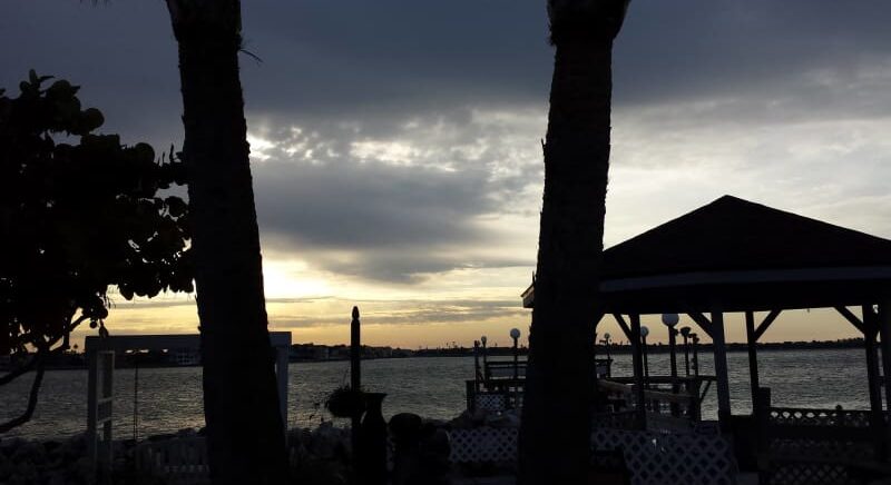 Photo Gallery, Island&#039;s End Resort