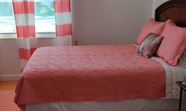 Sister Property One Bedroom, Island&#039;s End Resort